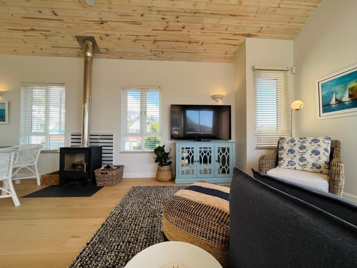 Moonshine - Two Bedroom House With Inverter Kapstaden Eksteriør billede